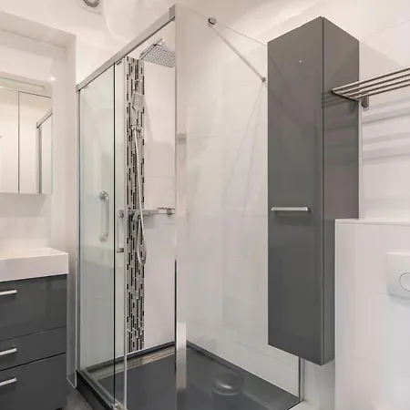 Wdf 2 Bedrooms 1min Walk To Carlton Апартаменты *