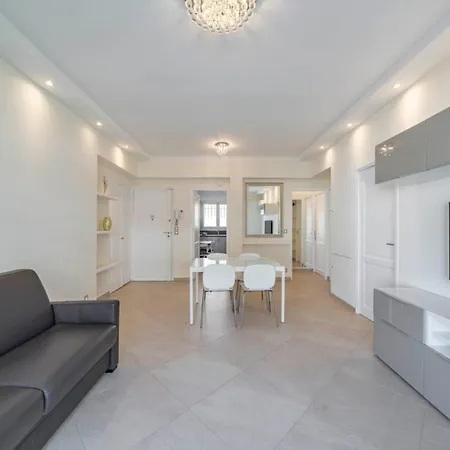2 Bedroom Close To The Croisette *