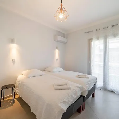 2 Bedroom Close To The Croisette * Cannes
